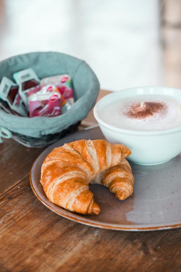 Bed & Breakfast Unter Den Linden Hungen Eksteriør billede